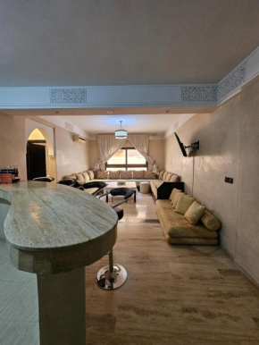 APPARTEMENT DOUILLET AU CENTRE GUELIZ
